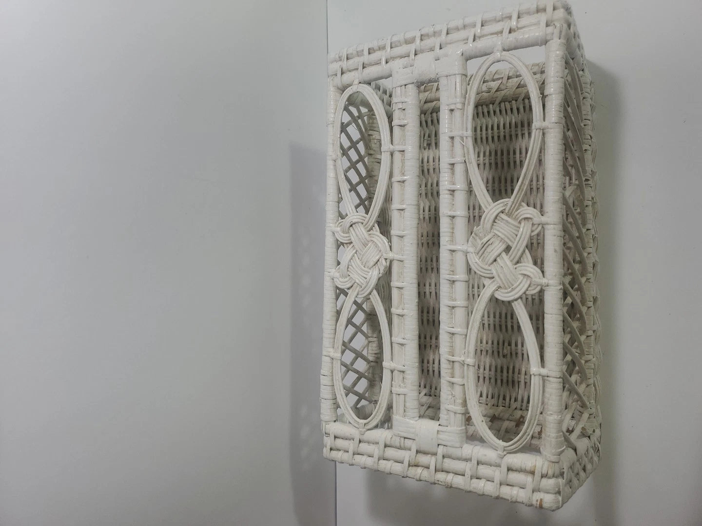 Vintage White Wicker Rattan Tissue Box Holder Cover Shabby Chic Cottage 10x5.5 | eBay