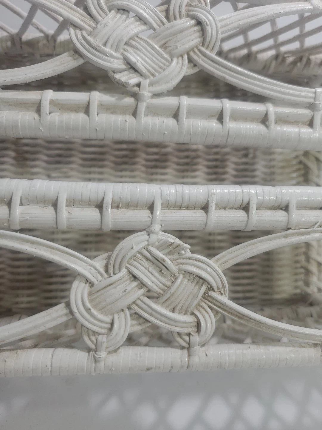 Vintage White Wicker Rattan Tissue Box Holder Cover Shabby Chic Cottage 10x5.5 | eBay