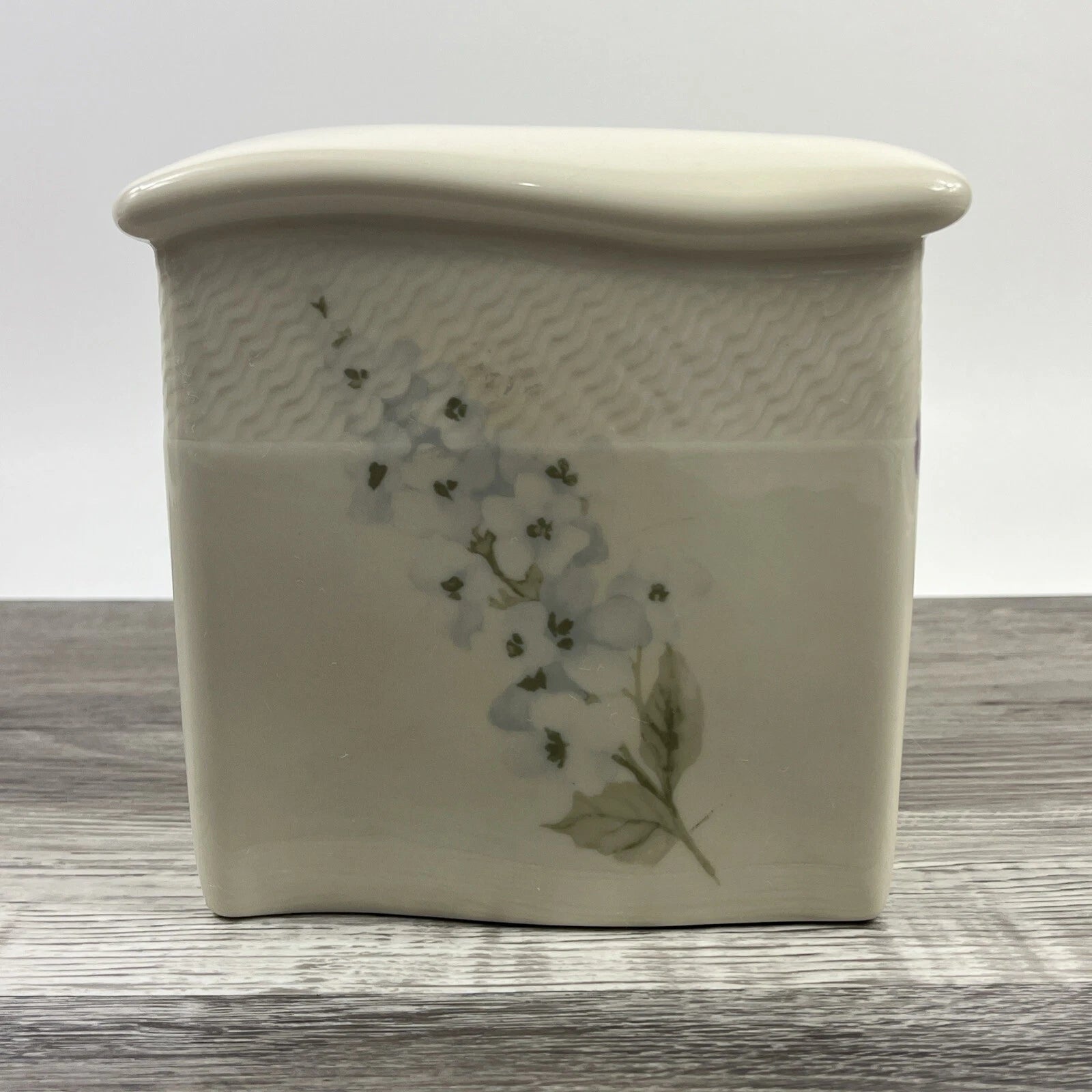 Croscill Forget Me Not Porcelain Tissue Box Cover Floral Linens 'n Things NEW | eBay