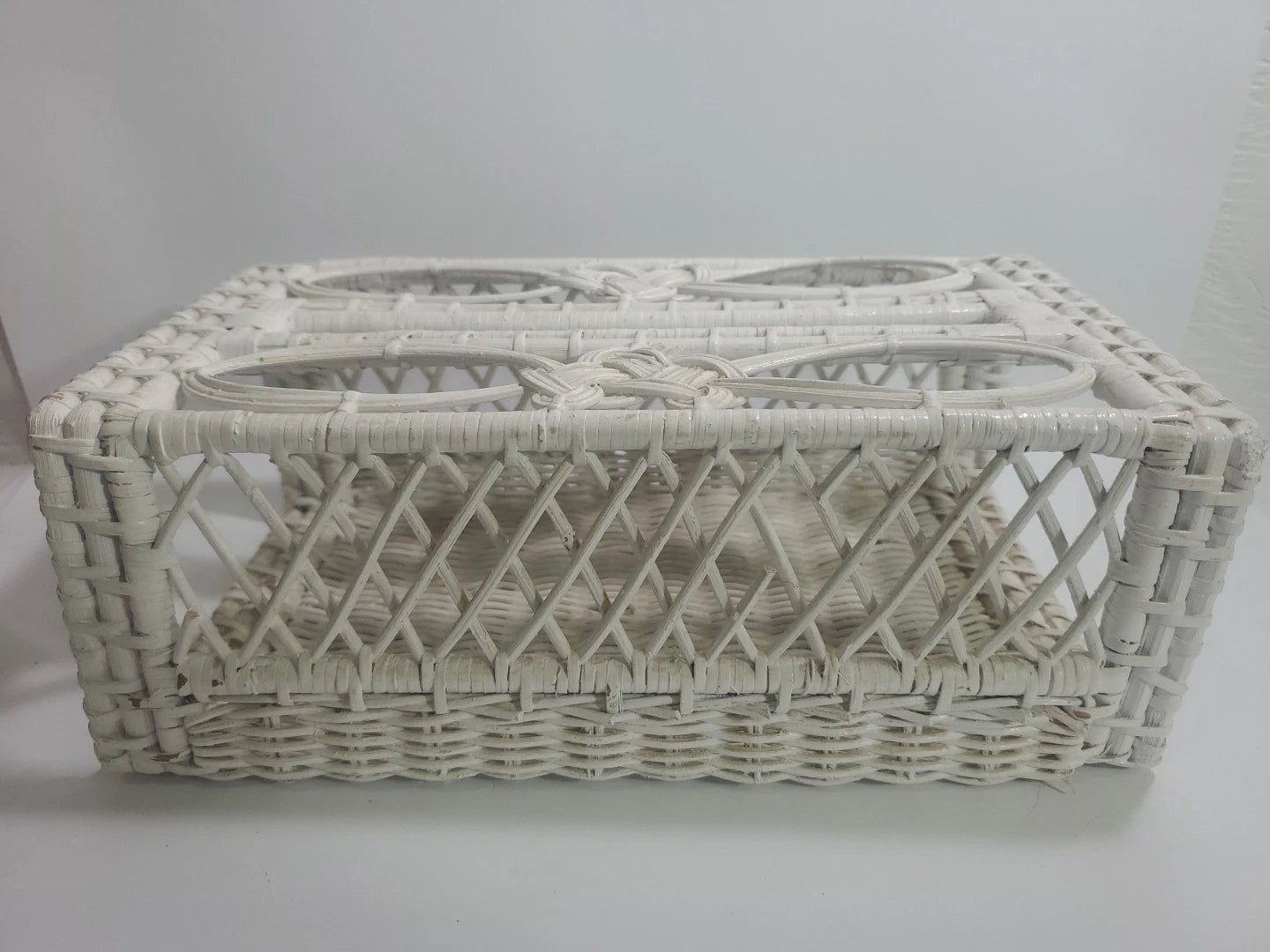 Vintage White Wicker Rattan Tissue Box Holder Cover Shabby Chic Cottage 10x5.5 | eBay