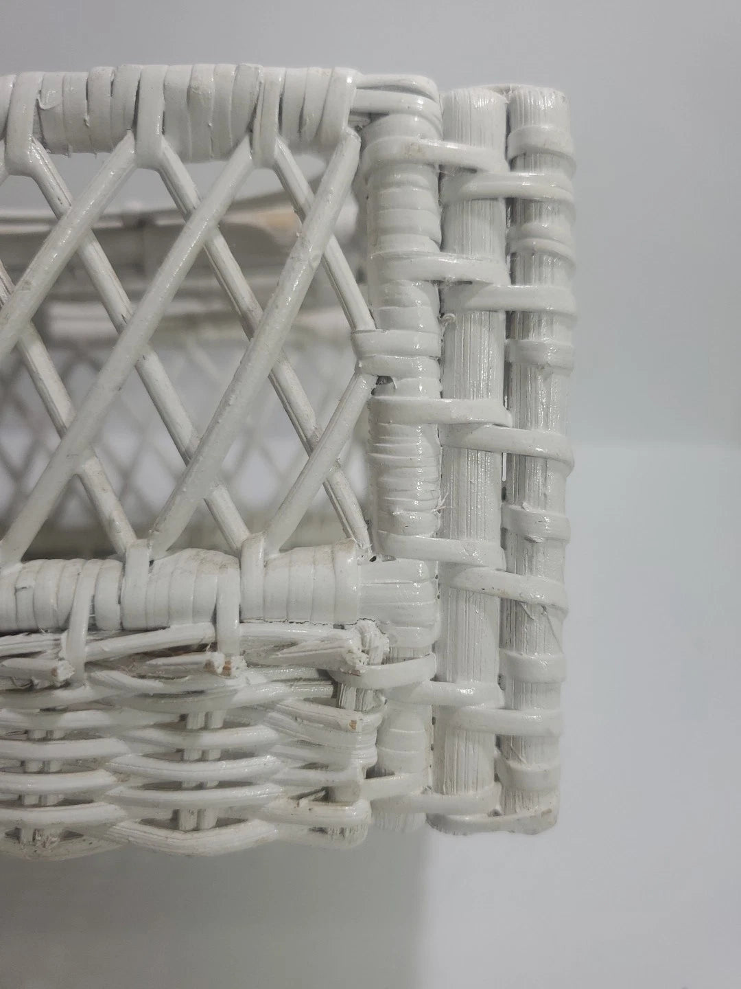 Vintage White Wicker Rattan Tissue Box Holder Cover Shabby Chic Cottage 10x5.5 | eBay