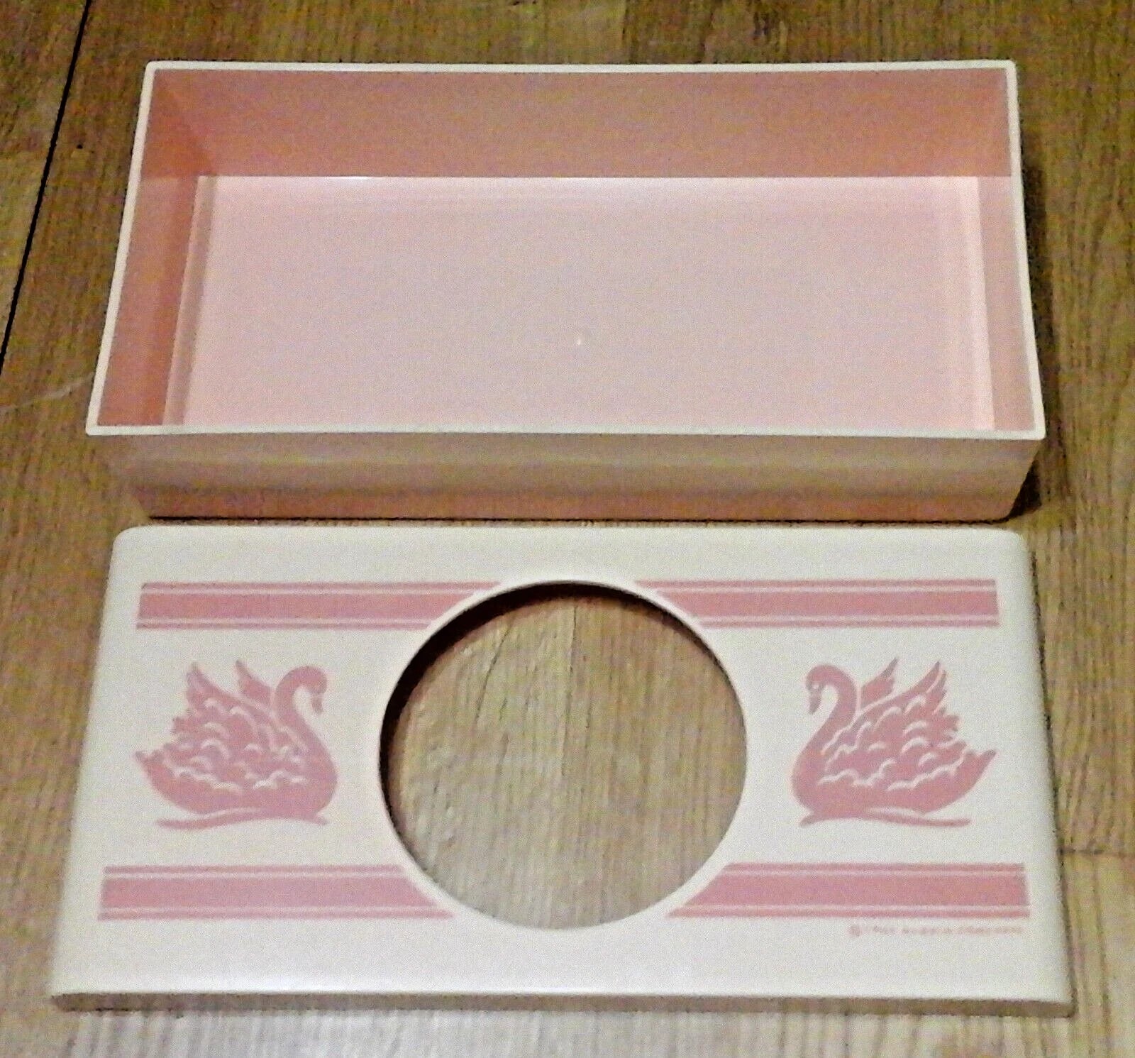 Vintage Tissue Holder- Peach/Pink Swans-Gloria Concepts 1983 - Gloria Vanderbilt | eBay