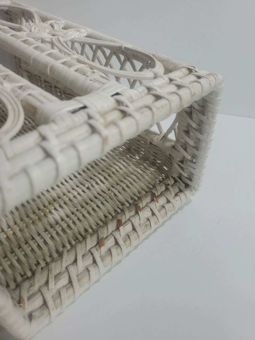 Vintage White Wicker Rattan Tissue Box Holder Cover Shabby Chic Cottage 10x5.5 | eBay