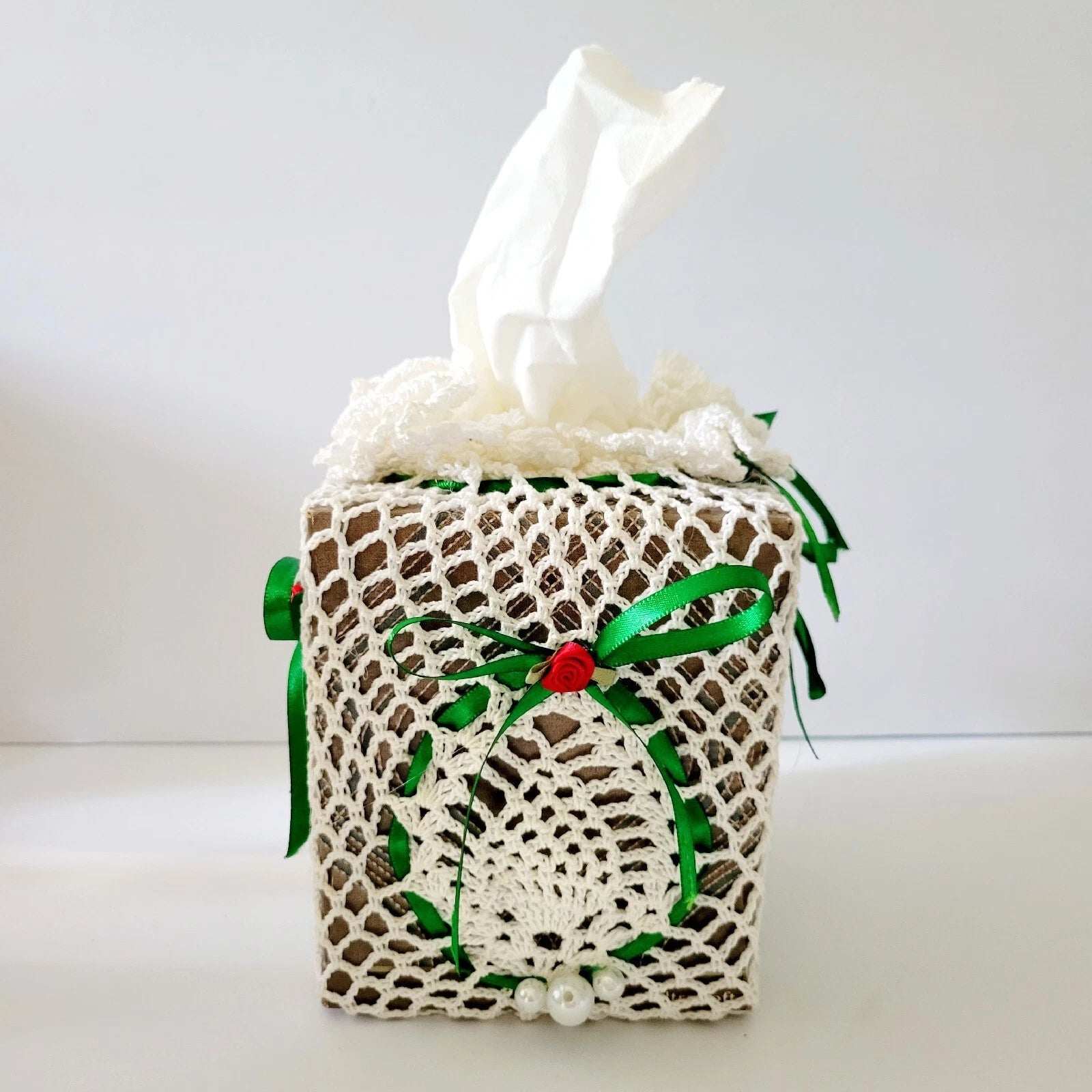 White Chrochet Tissue Box Cover With Roses Green Ribbon Holiday MCM BOHO | eBay
