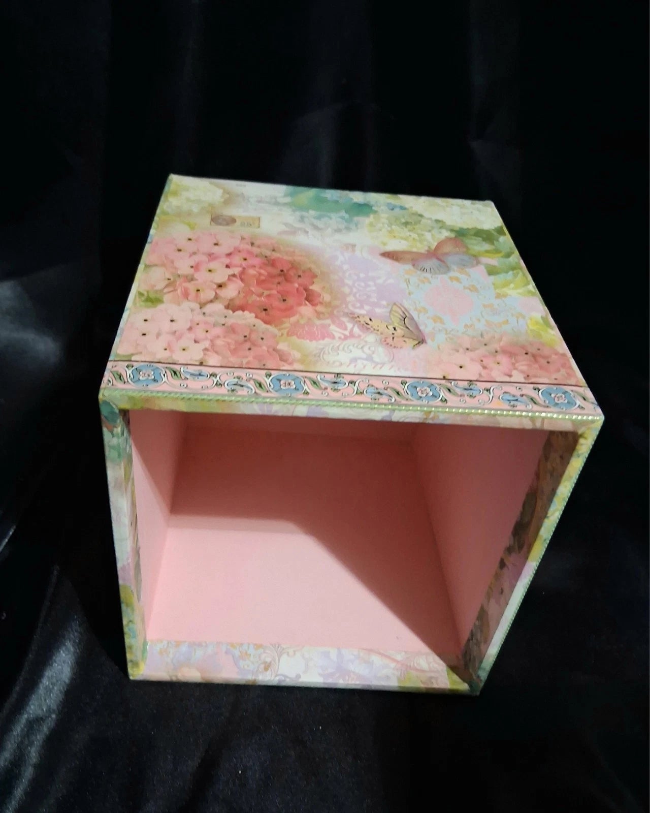 Tissue Box Cover Square Hard Cardboard With Butterflies And Hydrangea EC | eBay