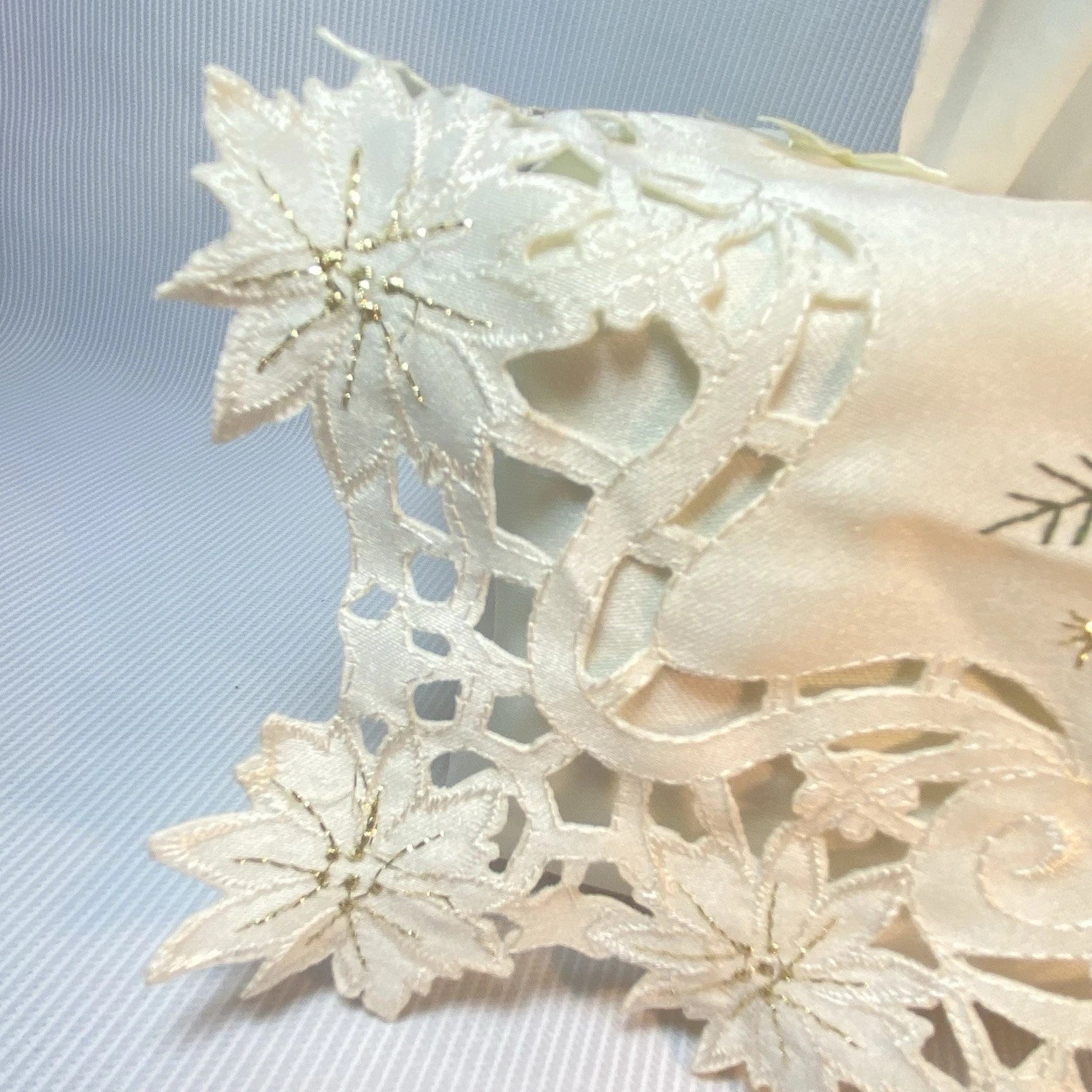 Christmas Candle Embroidered Tissue Box Cover | eBay