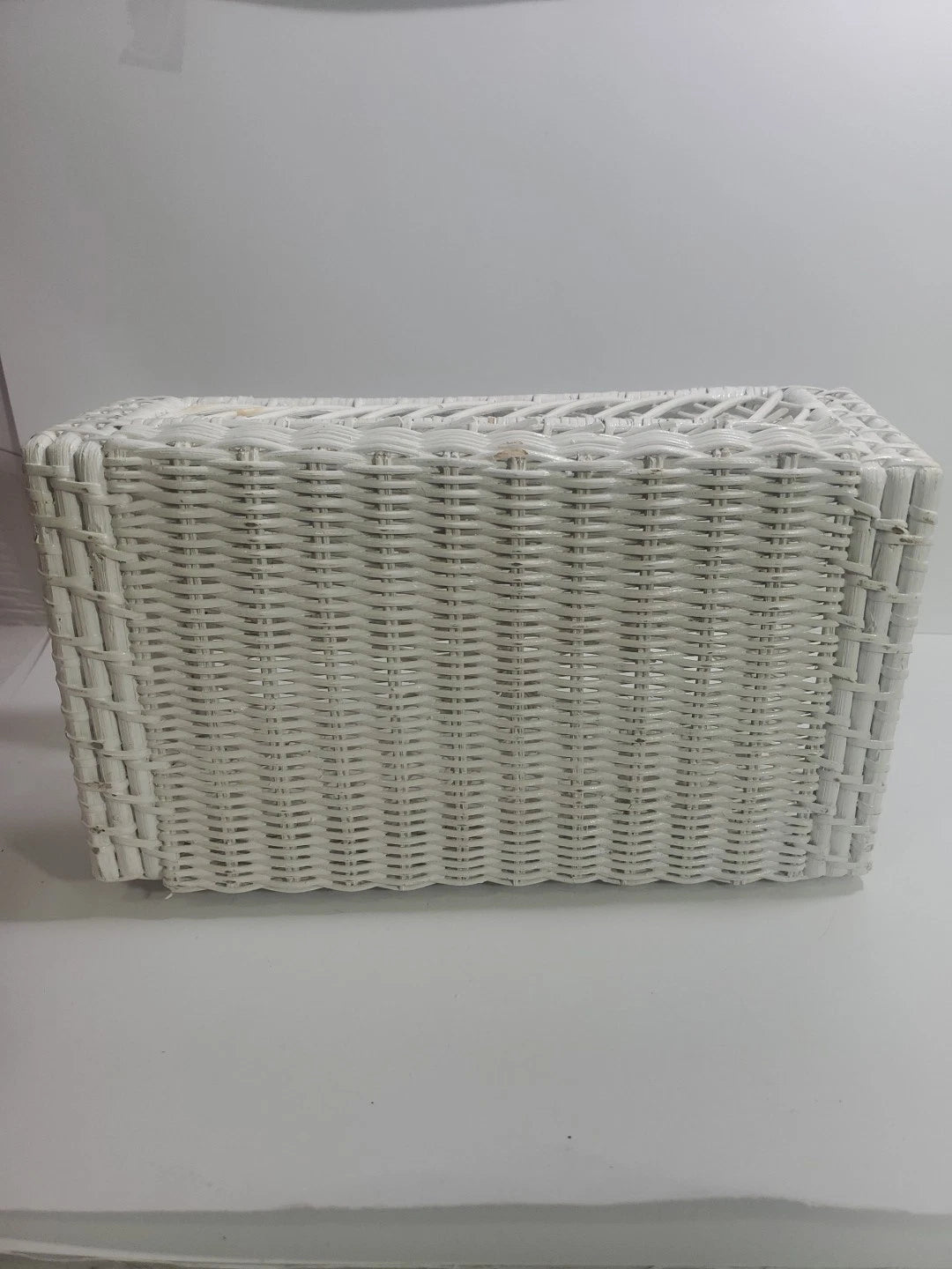 Vintage White Wicker Rattan Tissue Box Holder Cover Shabby Chic Cottage 10x5.5 | eBay