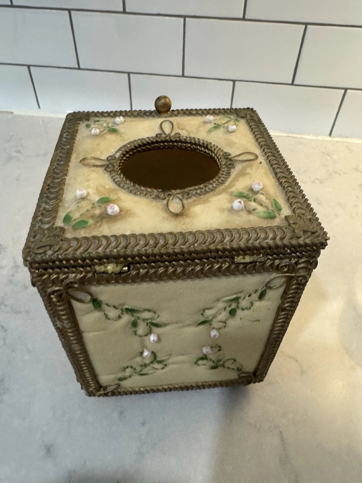 Resin Tissue Box Holder Cover Gold Trim-Flowers-Heart Collection | eBay