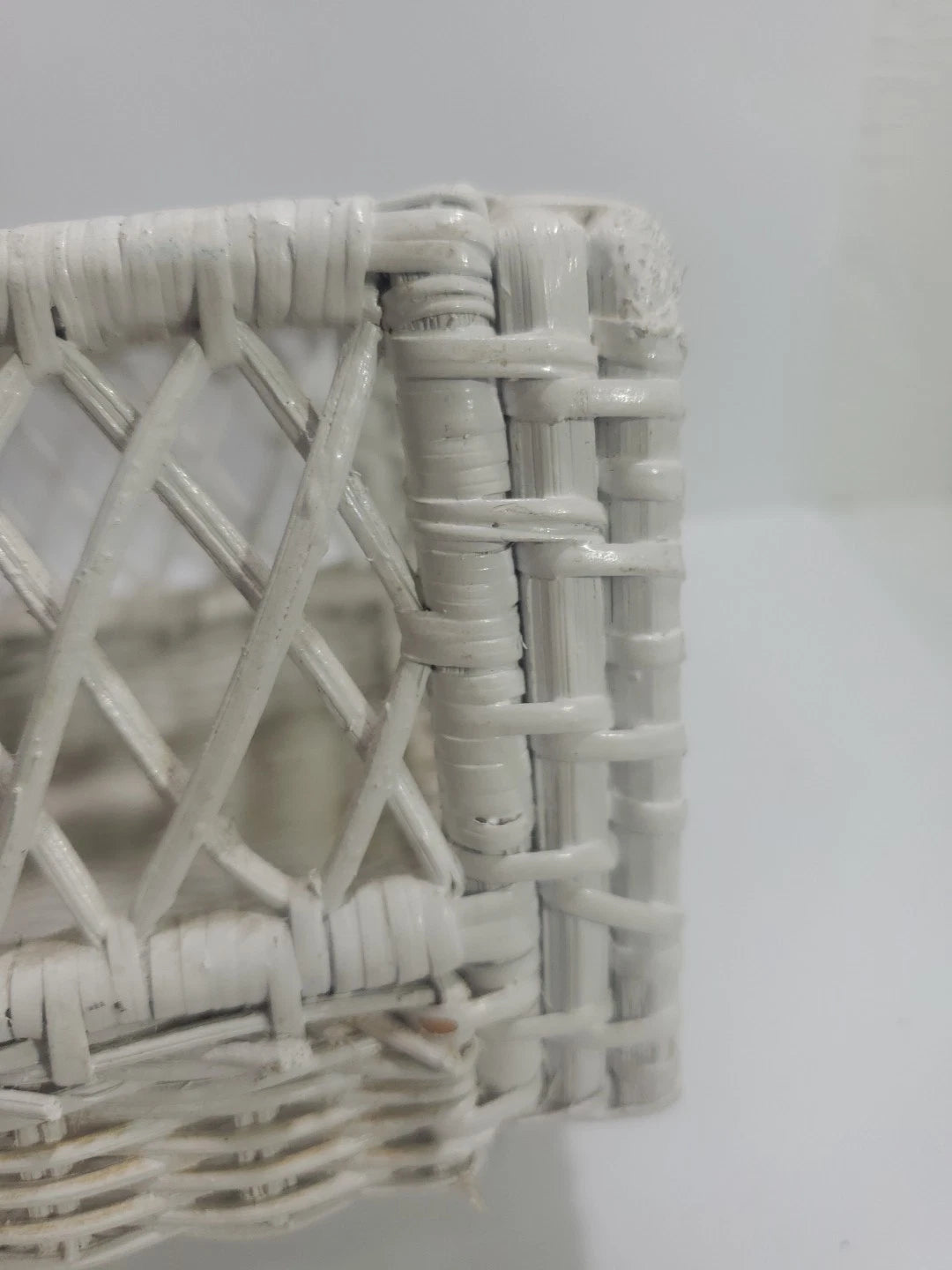 Vintage White Wicker Rattan Tissue Box Holder Cover Shabby Chic Cottage 10x5.5 | eBay