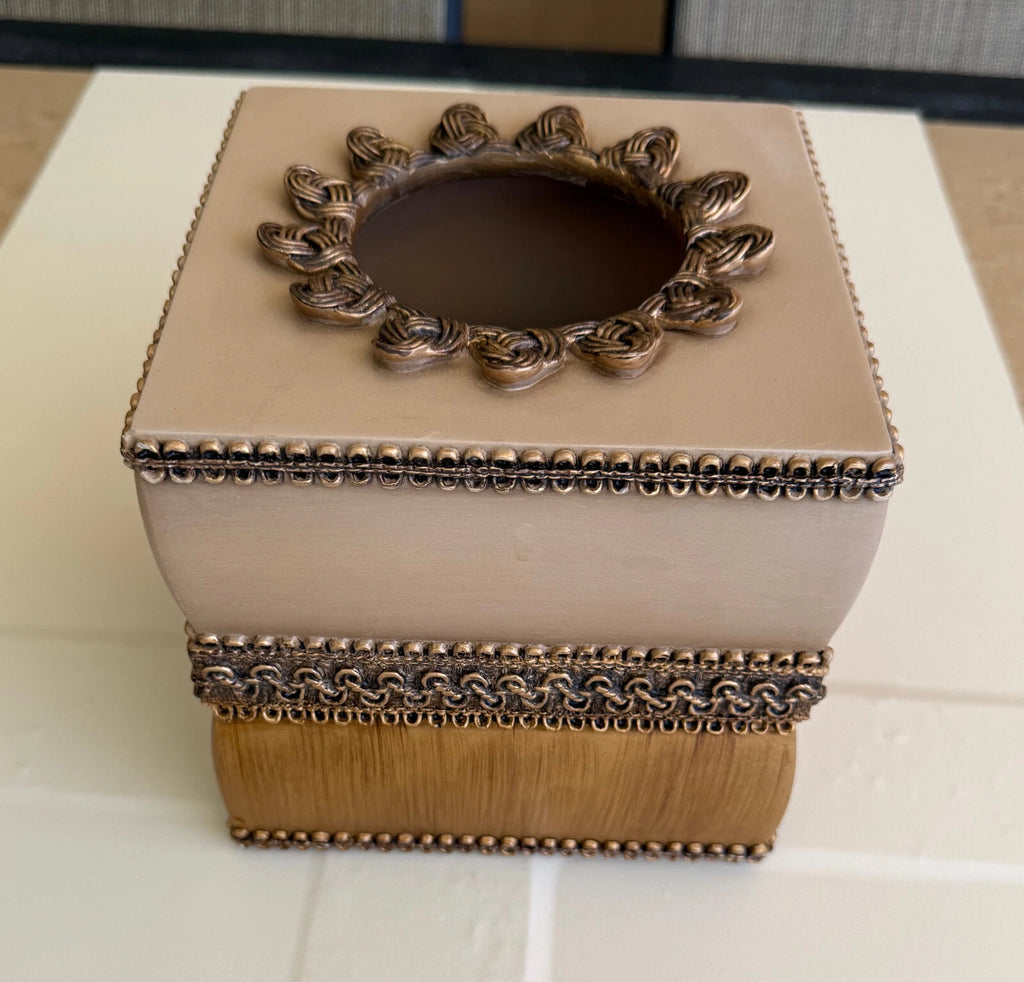 AVANTI LINENS ELEGANT TISSUE BOX COVER. BATHROOM DECOR | eBay