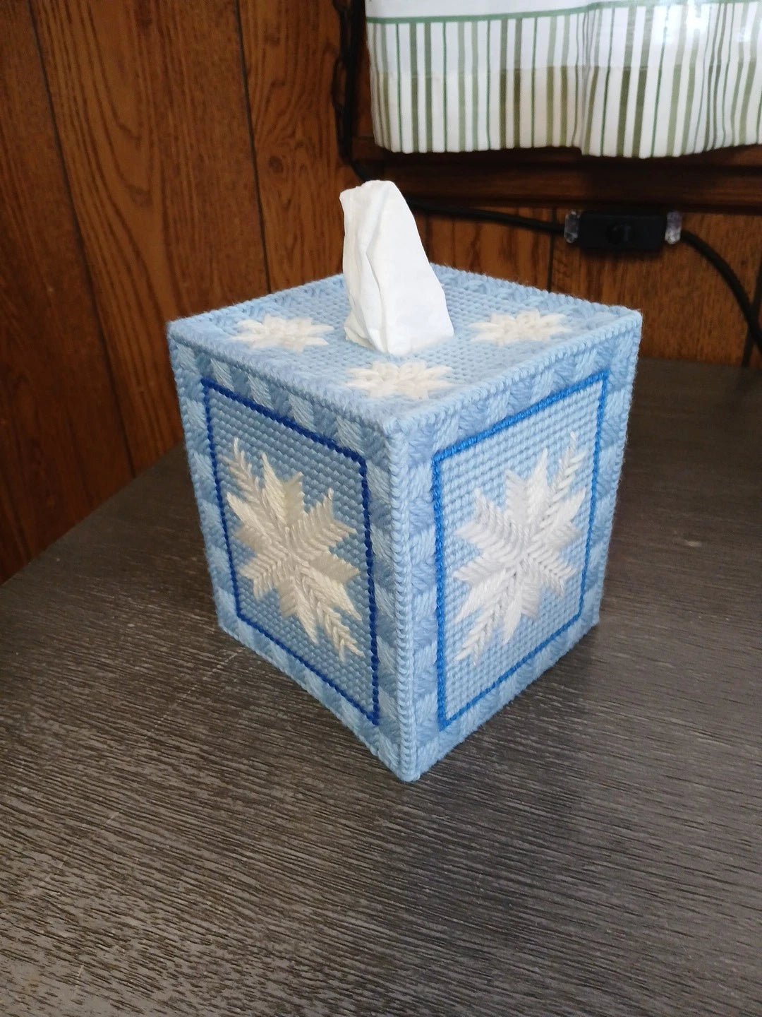 Snowflake Tissue Box Cover, Plastic Canvas | eBay
